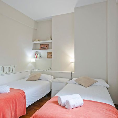 דירות ברצלונה Sarria Attic מראה חיצוני תמונה
